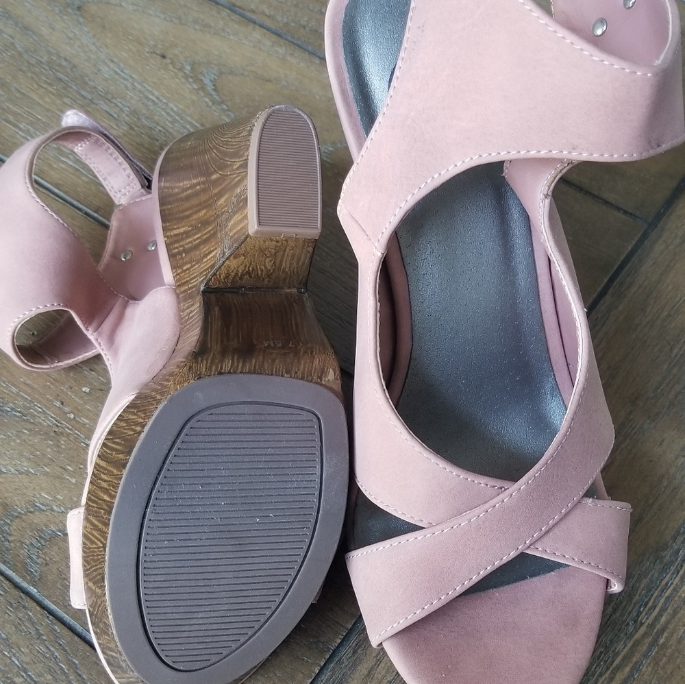 Guess - Platform Shoes - Picture 4 of 4